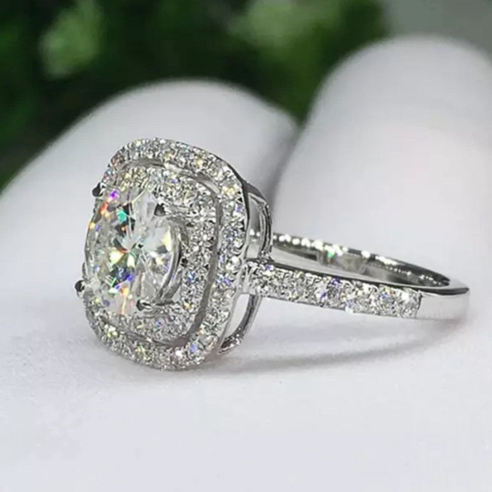Diamond Ring - Picture 6 of 6